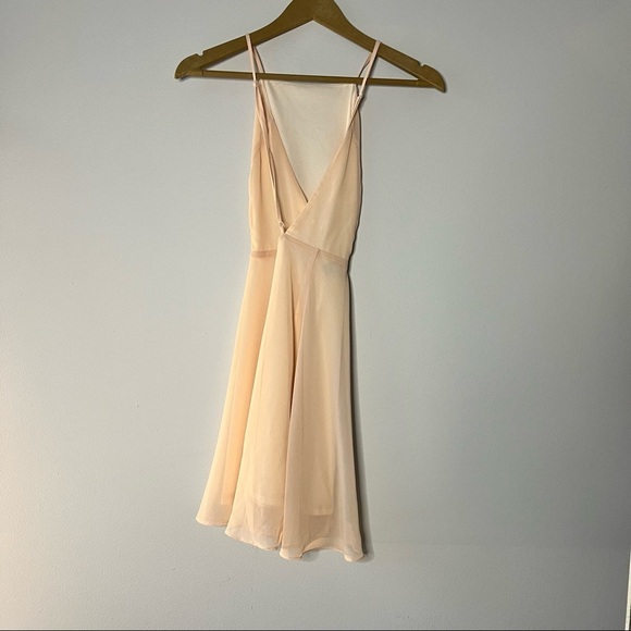 Lulu’s Light Pink Backless Halter Top Dress in Size XS - Picture 2 of 8